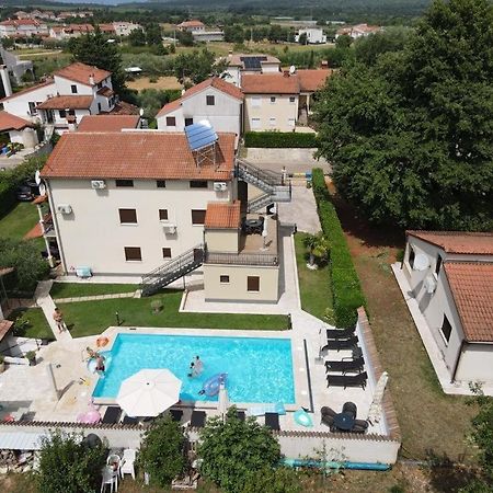 Apartments Pilic Rosini المظهر الخارجي الصورة