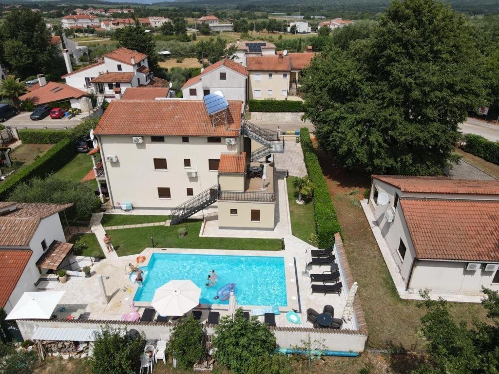 Apartments Pilic Rosini المظهر الخارجي الصورة